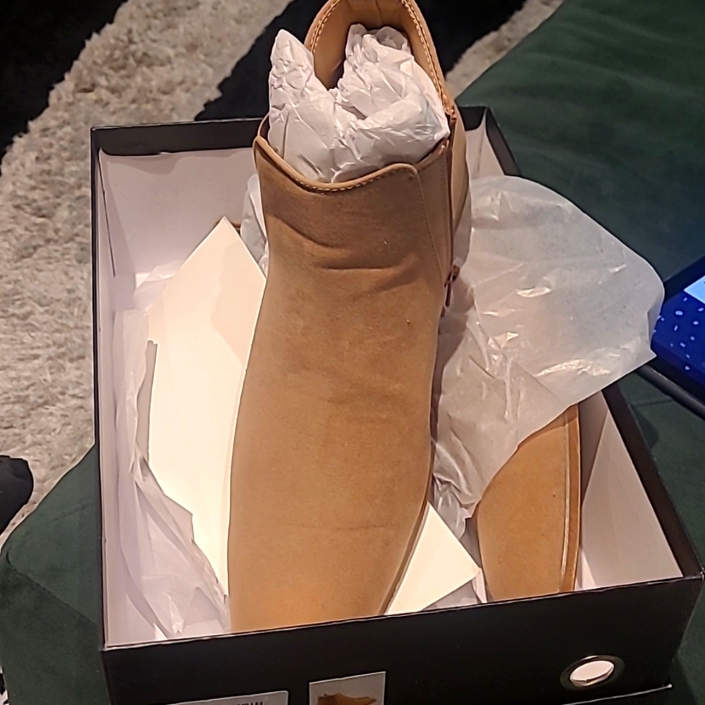 Chelsea boots